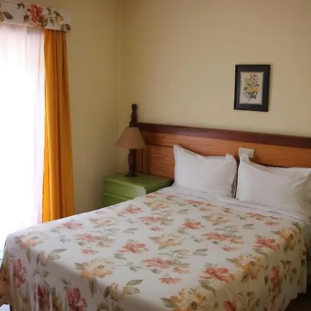 Hotel Joao Capela Bed & Breakfast
