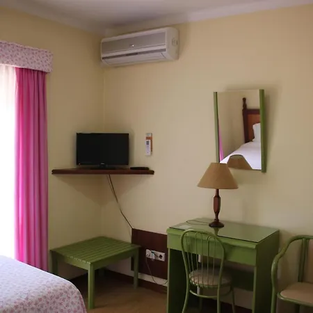 Hotel Joao Capela Bed & Breakfast 3*
